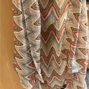 Chevron Patterned Accents by Lavello